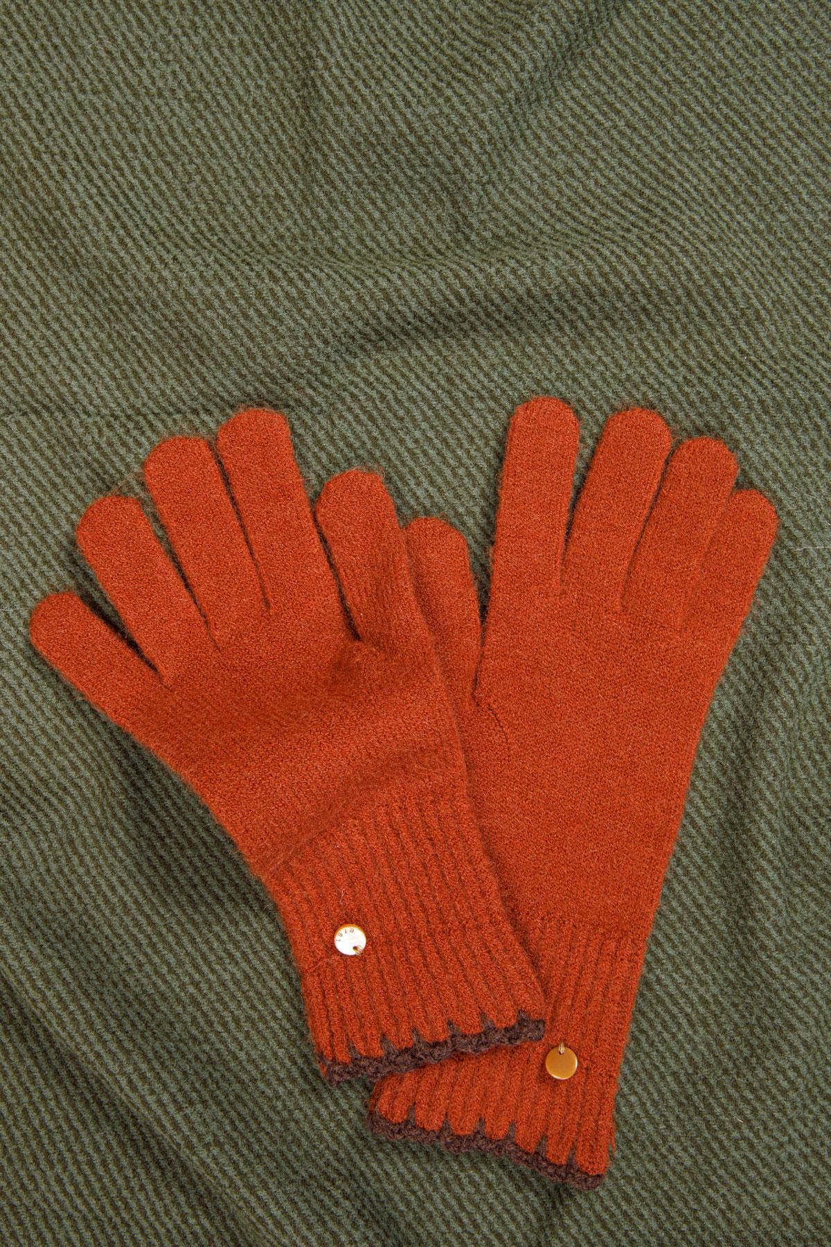 kenar nakışlı turuncu